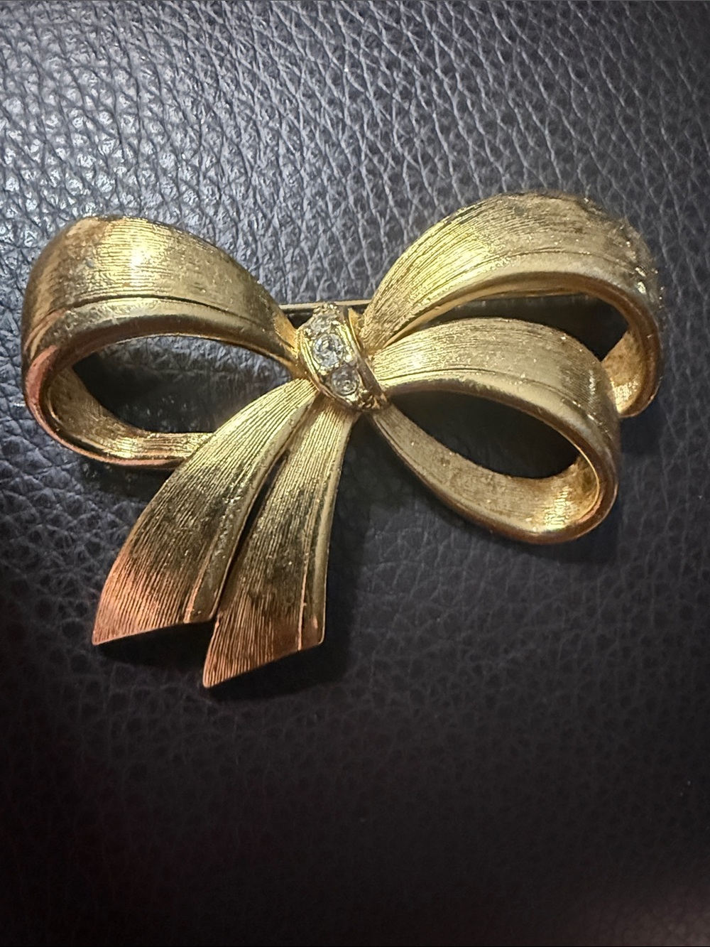 Vintage Avon Large Brushed Goldtone Ribbon Bow Statement Brooch